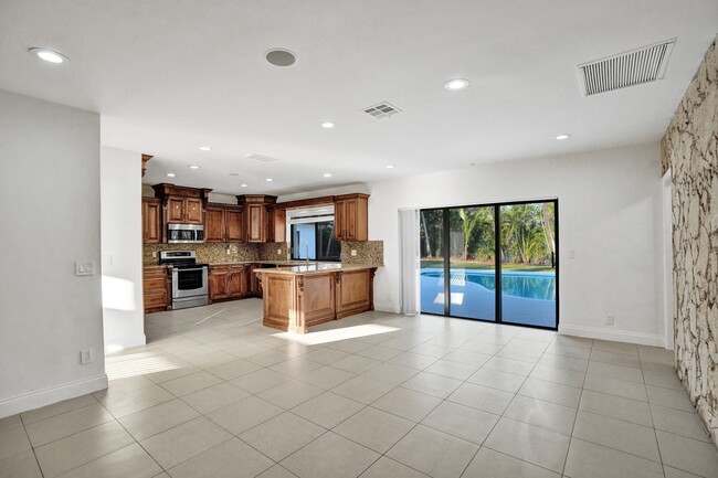 Building Photo - Stunning 4-Bedroom Home with Pool & Office...