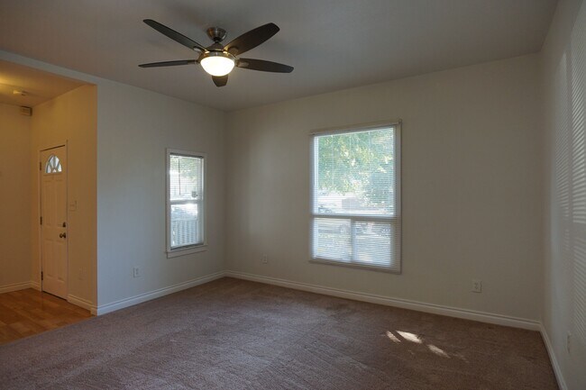 Building Photo - 1209 S J St