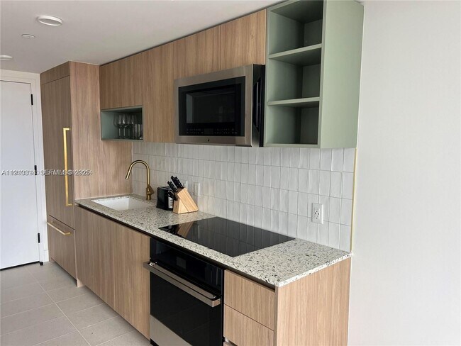 Building Photo - 159 NE 6th St