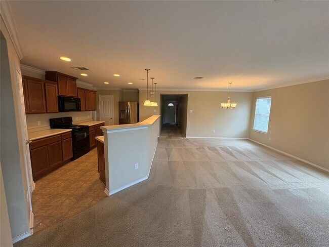 Building Photo - 400 Gina Dr