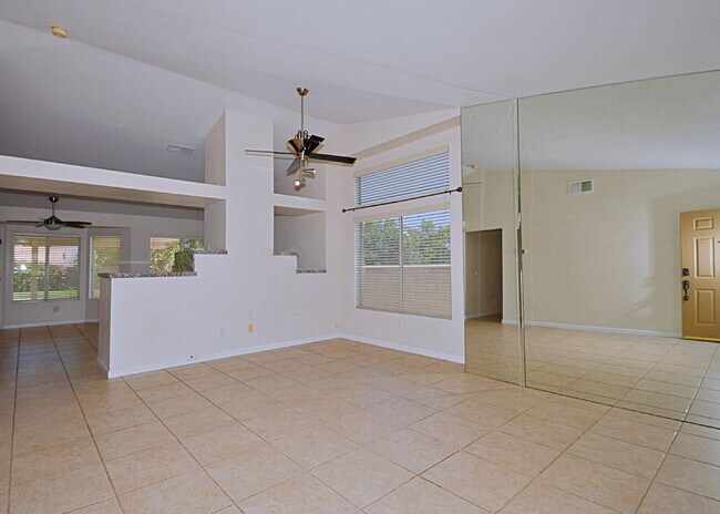 Building Photo - 3-Bedroom Home, Large backyard  & Pets Welcome