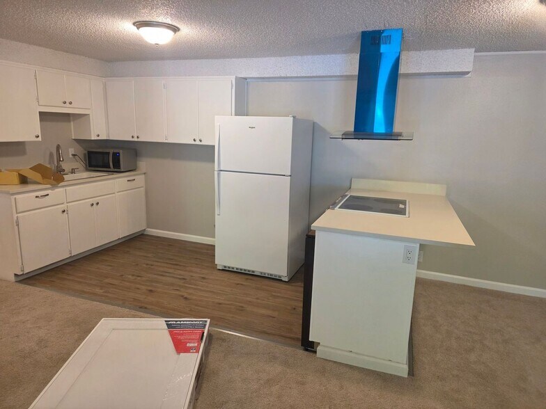 Building Photo - 30240 7th Ave S