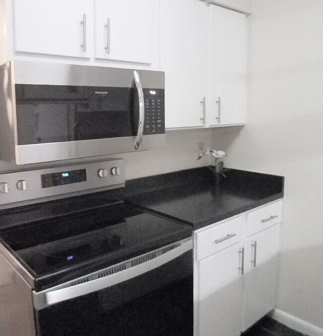 Building Photo - Beutiful 1/1  Condo x Rent in Winter Park ...
