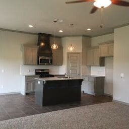 Building Photo - 3 Bed | 2 Bath Home - Deer Creek Schools - Storm Shelter - Rockwell Village Addition