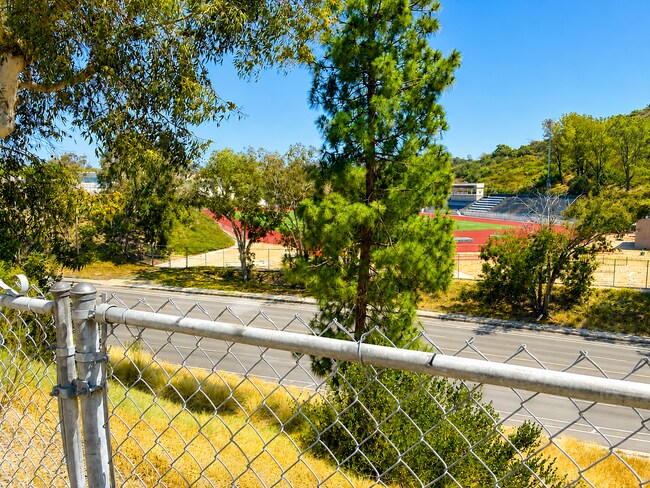 Building Photo - Beautiful Single-Story Home in the Desirable San Carlos Neighborhood