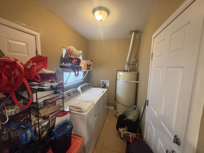 Building Photo - Cozy 2 Bedroom Near Downtown – Pre-Lease Available Today!