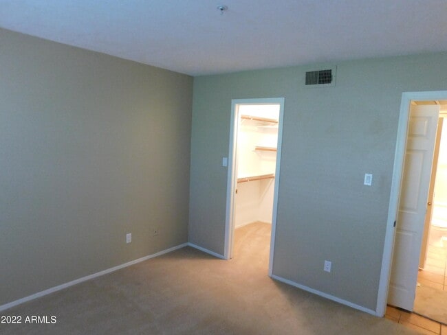 Building Photo - 5950 N 78th St