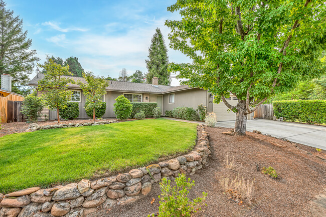 Primary Photo - 475 Sutter Ave