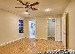Building Photo - 922 Clearview Dr