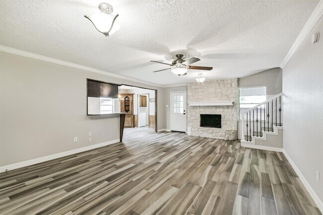 Building Photo - 28902 Twisted Oak Dr