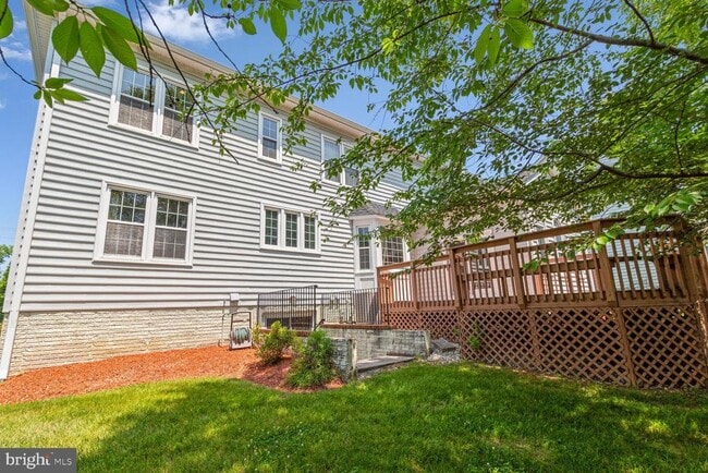 Building Photo - 11427 Potomac Oaks Dr