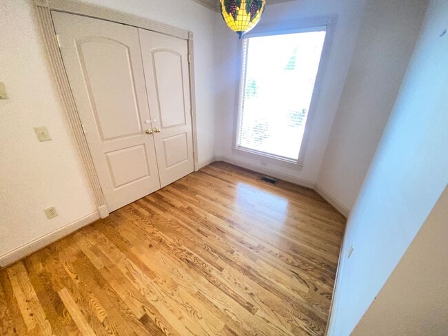 Building Photo - Beautiful home in Fairways subdivision off...