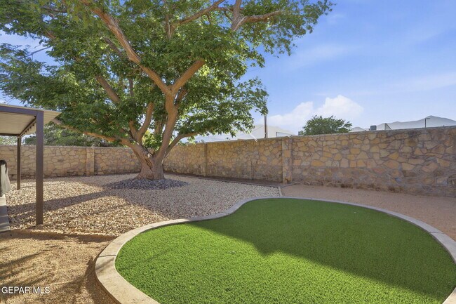 Building Photo - 4873 Mcgregor Dr