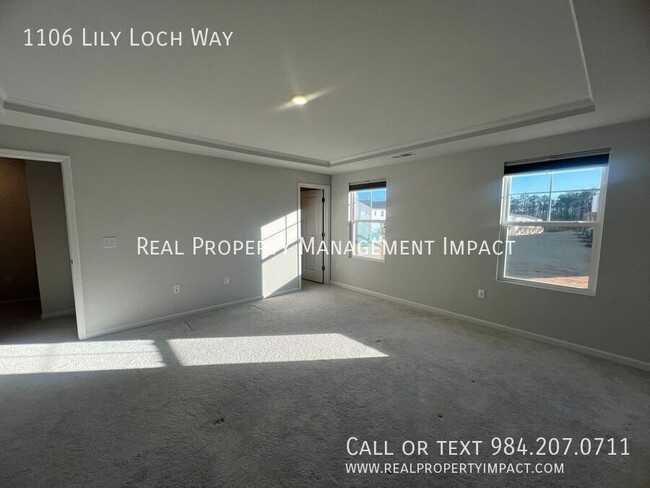 Building Photo - Spacious 4 bedroom 4 Bath Modern Townhome ...