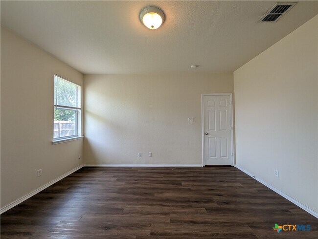 Building Photo - 341 Placid Meadow