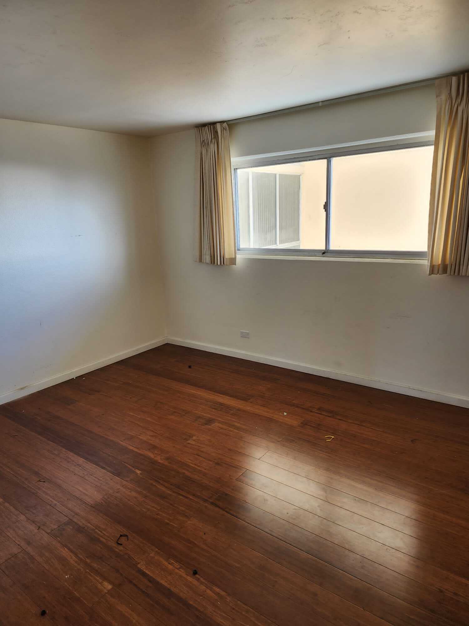 2nd Bedroom - 4944 Cass St