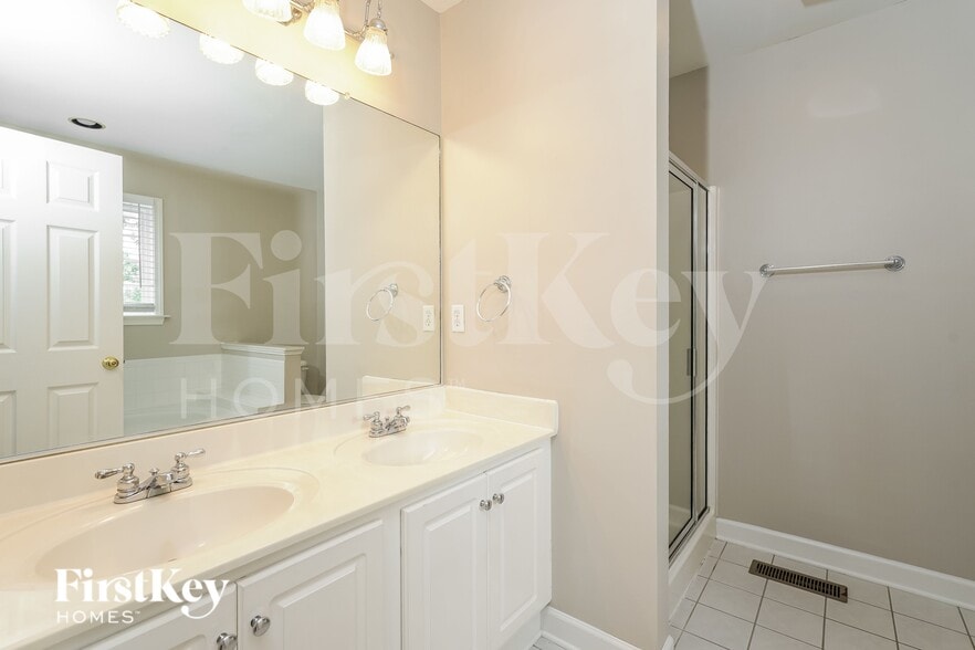Building Photo - 4767 Audrey Dr