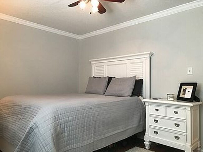 Building Photo - Long Term Rental- Lake Haus B7