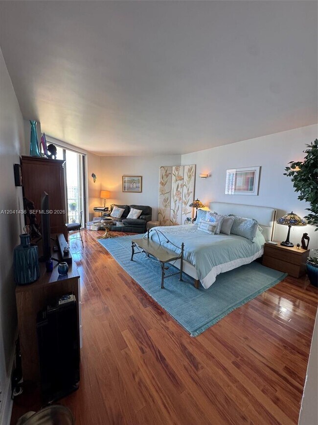 Building Photo - 19500 Turnberry Way