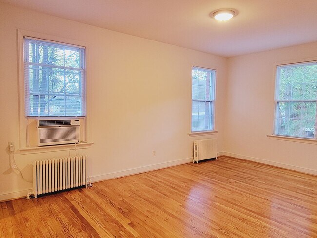 Interior Photo - Luray Apartments