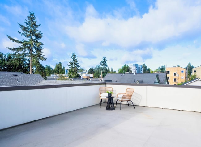 Building Photo - 8853 Stone Ave N