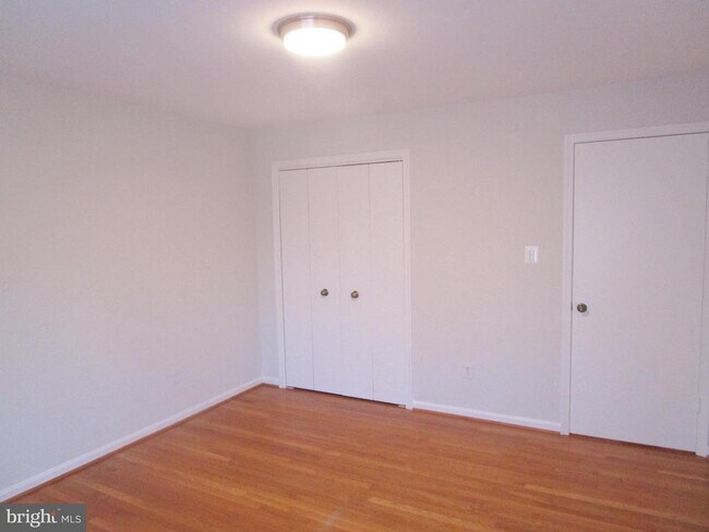 Building Photo - 1107 N Taylor St