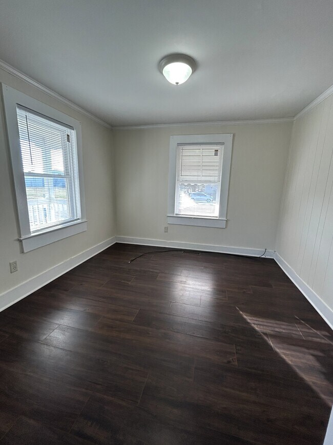 Building Photo - 1212 Fisher St