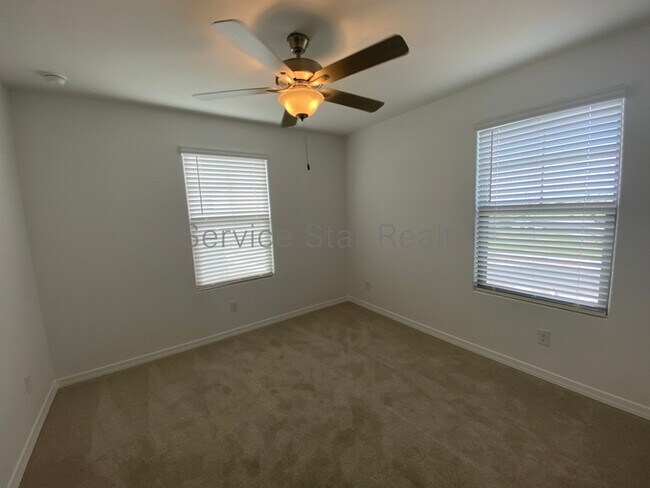 Building Photo - 1187 W Sparrow Dr