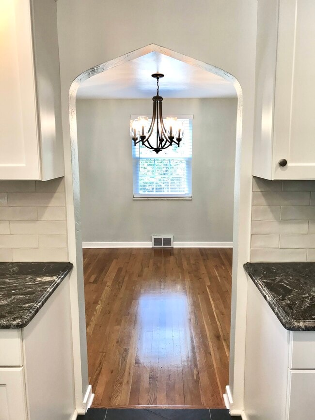 Building Photo - 400 Duquesne Dr