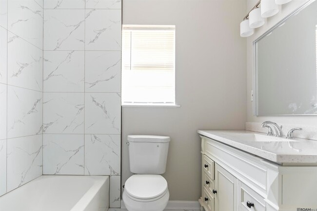 Building Photo - 1455 Marilyn Dr