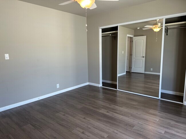 Building Photo - 73270 Desert Greens Dr N