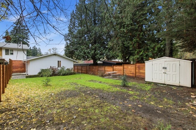 Building Photo - Arbor Lake Duplex unit for lease in private setting