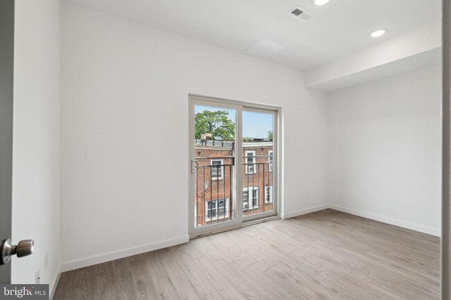 Building Photo - 5633 Warrington- New Construction 3 Bedroo...