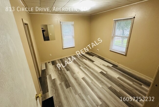 Building Photo - 202 N Washington St