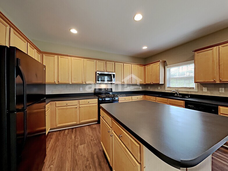 Building Photo - 1793 Brandemere Dr SW