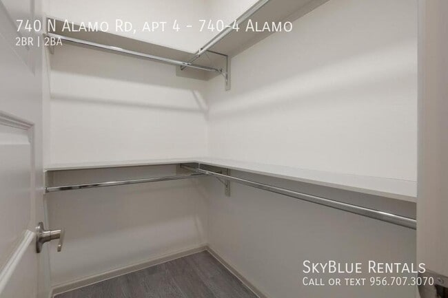 Building Photo - 740 N Alamo Rd