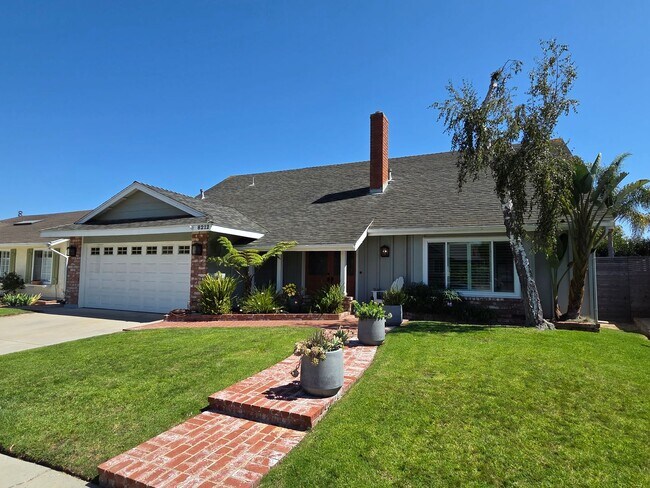 Primary Photo - E. Ventura 4+2.5 Single Family Home w/ man...