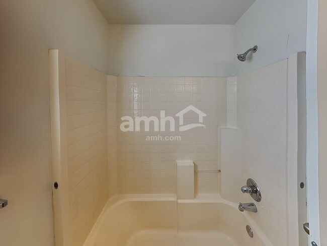 Building Photo - 3531 N 105th Ln