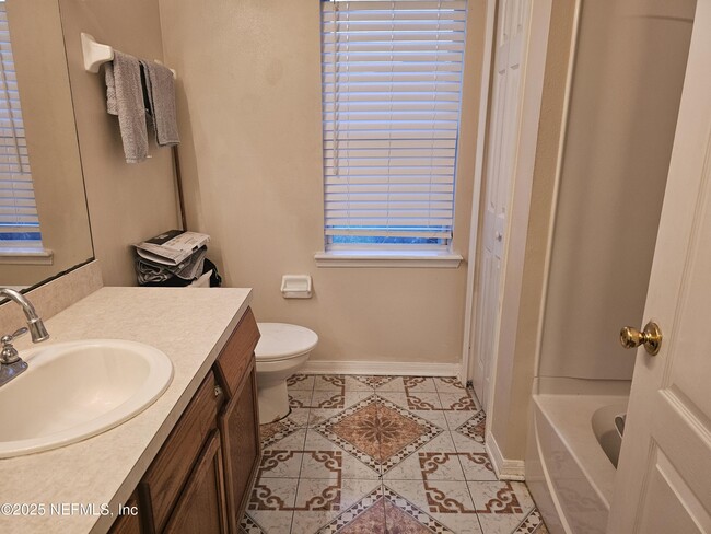 Building Photo - 10153 Carriage House Ct