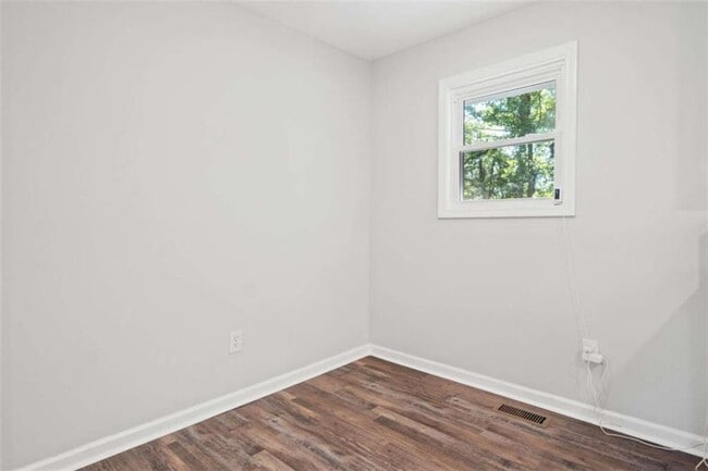 Building Photo - 6147 Allen Ivey Rd
