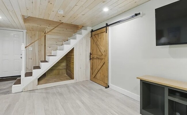 Building Photo - 332 Treble Cove Rd