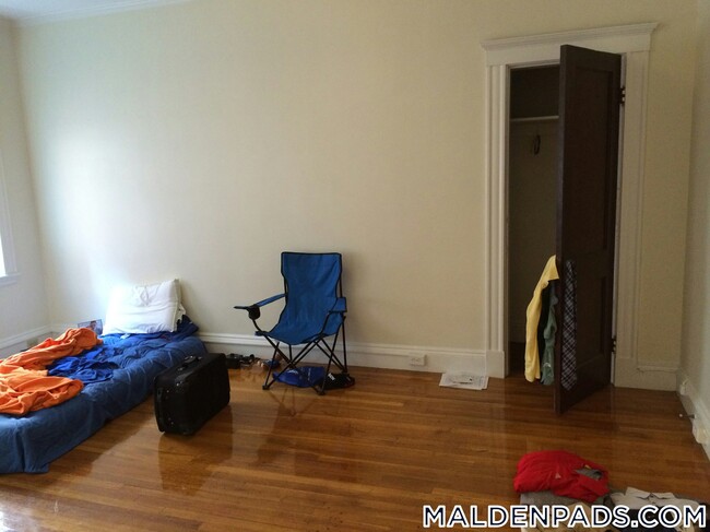 Building Photo - 17-19-19 Washington St