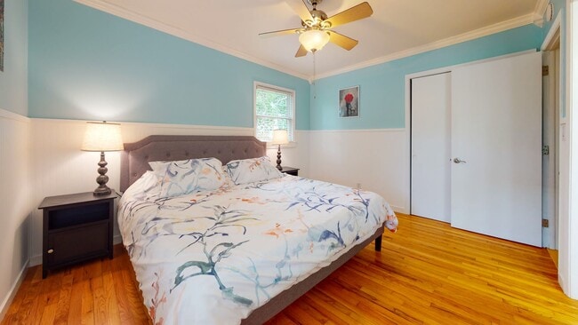 Building Photo - 110 Pinecliff Dr