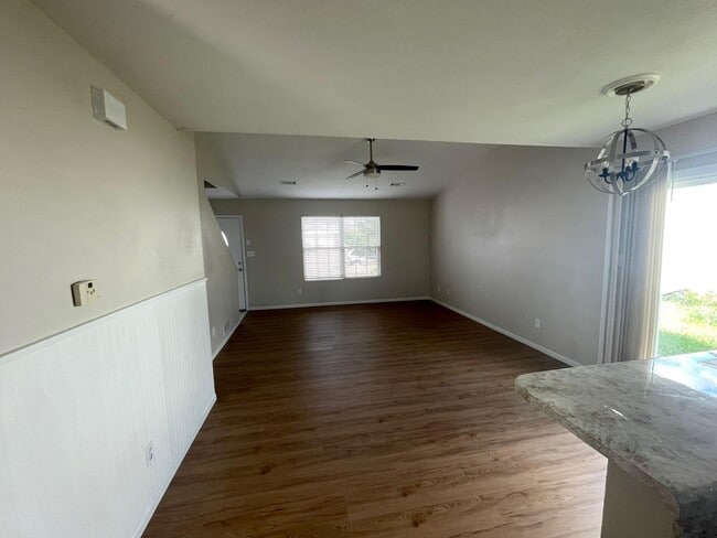 Building Photo - 1512 Typhoon Ct