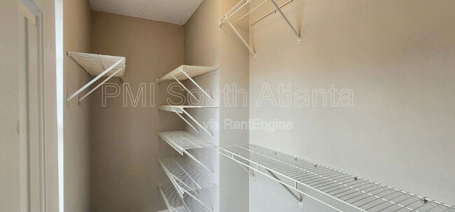 Building Photo - 1873 Carrington Dr