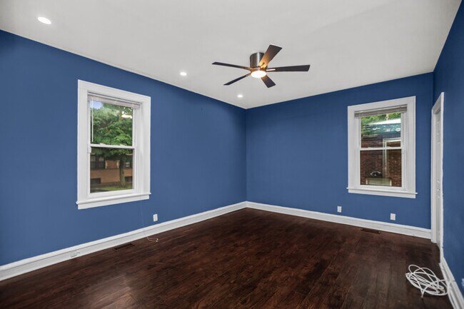 Building Photo - 7958 S Luella Ave