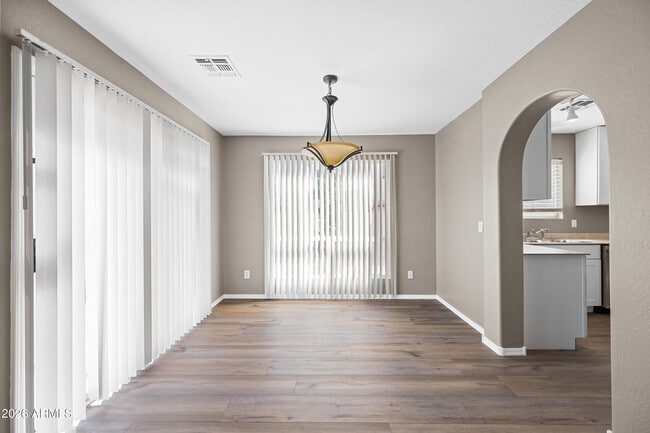 Building Photo - 3719 E Inverness Ave