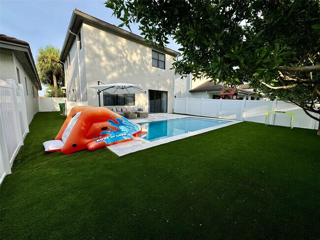 Building Photo - 4915 Whispering Way