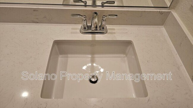 Building Photo - 1317 Essence Ln