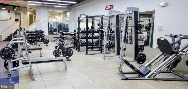 Building Photo - 1011 Arlington Blvd